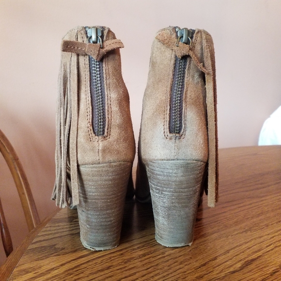 Steve Madden Compass fringe light brown suede booties 10 - Picture 9 of 10
